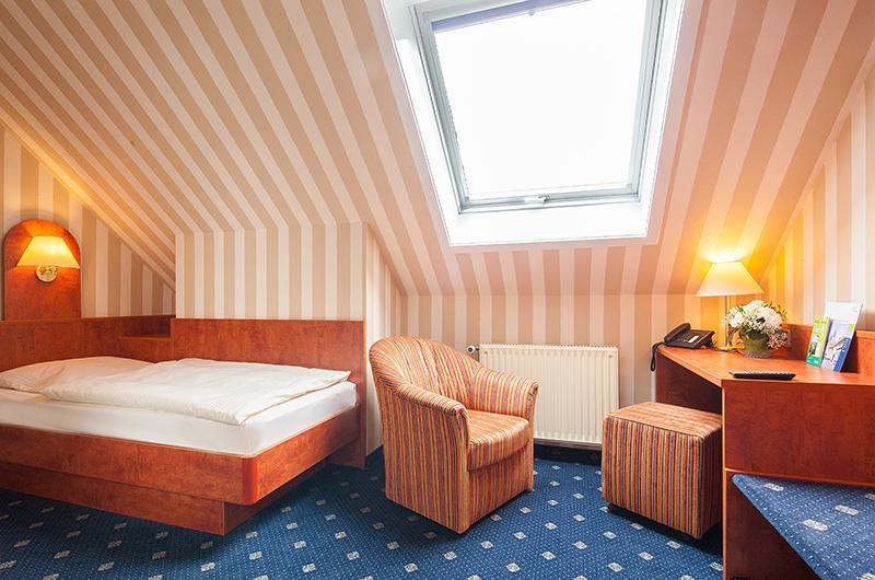 Landgasthaus & Hotel Lindenhof Königslutter am Elm Extérieur photo