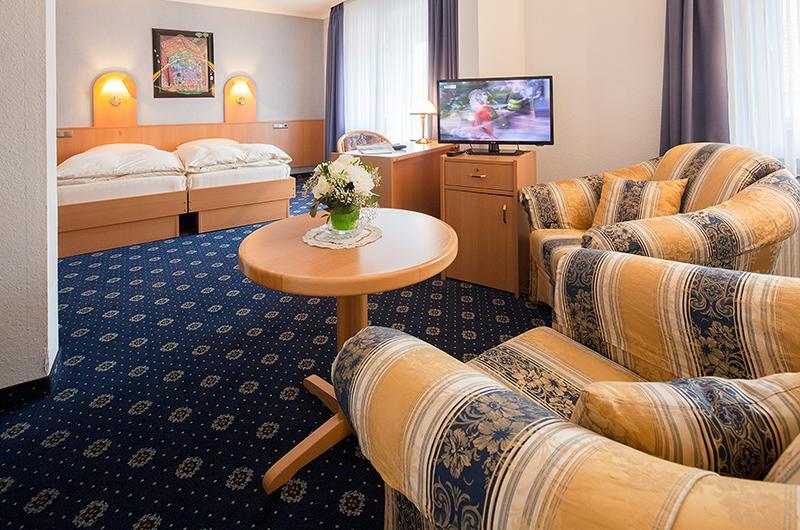 Landgasthaus & Hotel Lindenhof Königslutter am Elm Extérieur photo