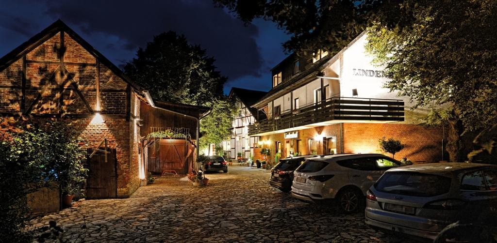 Landgasthaus & Hotel Lindenhof Königslutter am Elm Extérieur photo